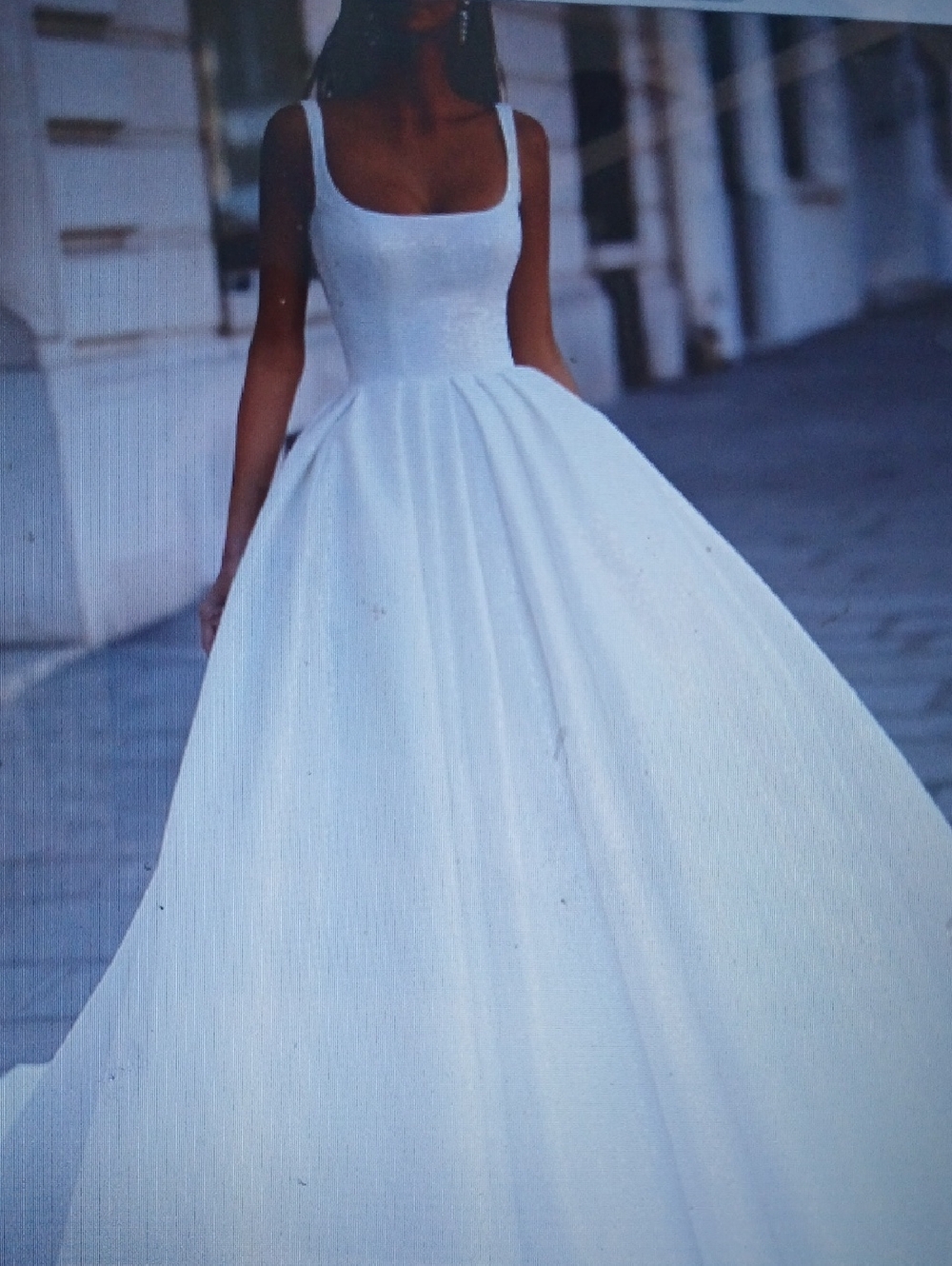 Elegant Satin Ball Gown Wedding Dress in Ivory - Picture 8 of 8
